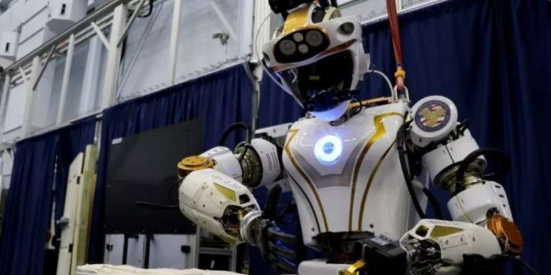 В поміч людям. NASA планує відправити в космос роботів